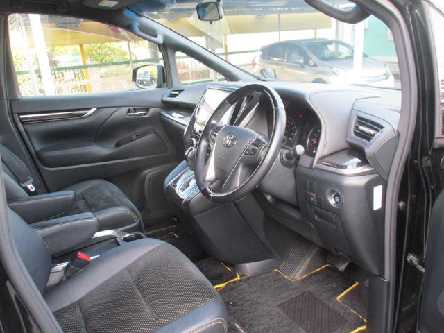 ヴェルファイア 2.5Z Aエディション ゴールデンアイズ Wサンルーフ/ALPINE11型ナビフルセグ/Bカメラ/12.8型後席フリップダウン/両自動&パワ-バックドア/スマキ-/ETC/クルコン/専用アルカンタ-ラHレザ-S/N席&2列目オットマン/LED(34枚目)