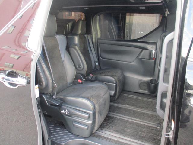 ヴェルファイア 2.5Z Aエディション ゴールデンアイズ Wサンルーフ/ALPINE11型ナビフルセグ/Bカメラ/12.8型後席フリップダウン/両自動&パワ-バックドア/スマキ-/ETC/クルコン/専用アルカンタ-ラHレザ-S/N席&2列目オットマン/LED(39枚目)