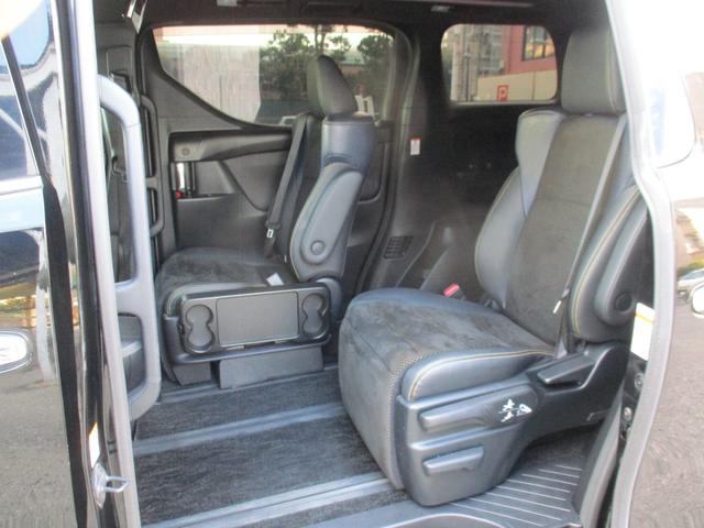 ヴェルファイア 2.5Z Aエディション ゴールデンアイズ Wサンルーフ/ALPINE11型ナビフルセグ/Bカメラ/12.8型後席フリップダウン/両自動&パワ-バックドア/スマキ-/ETC/クルコン/専用アルカンタ-ラHレザ-S/N席&2列目オットマン/LED(40枚目)