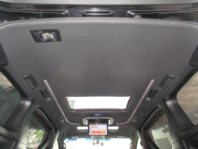 ヴェルファイア 2.5Z Aエディション ゴールデンアイズ Wサンルーフ/ALPINE11型ナビフルセグ/Bカメラ/12.8型後席フリップダウン/両自動&パワ-バックドア/スマキ-/ETC/クルコン/専用アルカンタ-ラHレザ-S/N席&2列目オットマン/LED(57枚目)