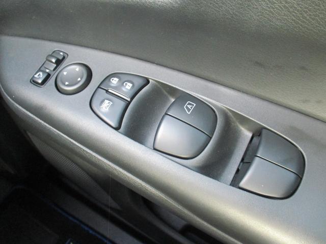 セレナ e-パワー ハイウェイスターV 後期型/禁煙/純10型ナビフルセグ/アラウンドビュ-/11型後席フリップダウン/Pアシスト/両ハンズフリ-自動ドア/プロパイロット/エマブレ/セ-フティB/スマキ-/ETC2.0/ドラレコ/LED/(34枚目)