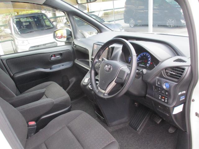 ノア ハイブリッドＧ　１オ－ナ－／禁煙車／セ－フティセンス／９型ナビフルセグ／Ｂカメラ／１２．８型後席フリップダウンＭ／両自動ドア／スマ－トキ－／ＥＴＣ／クルコン／前席Ｓヒ－タ－／Ｗオ－トＡＣ／ＬＥＤ／ＴＲＤＦ＆Ｒエアロ／（36枚目）