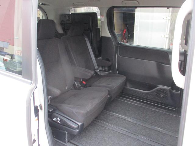 ノア ハイブリッドＧ　１オ－ナ－／禁煙車／セ－フティセンス／９型ナビフルセグ／Ｂカメラ／１２．８型後席フリップダウンＭ／両自動ドア／スマ－トキ－／ＥＴＣ／クルコン／前席Ｓヒ－タ－／Ｗオ－トＡＣ／ＬＥＤ／ＴＲＤＦ＆Ｒエアロ／（42枚目）