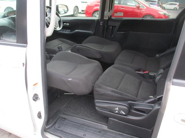 ノア ハイブリッドＧ　１オ－ナ－／禁煙車／セ－フティセンス／９型ナビフルセグ／Ｂカメラ／１２．８型後席フリップダウンＭ／両自動ドア／スマ－トキ－／ＥＴＣ／クルコン／前席Ｓヒ－タ－／Ｗオ－トＡＣ／ＬＥＤ／ＴＲＤＦ＆Ｒエアロ／（52枚目）