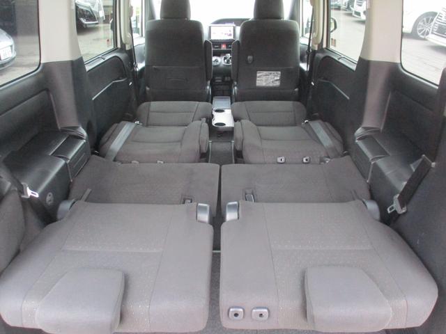 ノア ハイブリッドＧ　１オ－ナ－／禁煙車／セ－フティセンス／９型ナビフルセグ／Ｂカメラ／１２．８型後席フリップダウンＭ／両自動ドア／スマ－トキ－／ＥＴＣ／クルコン／前席Ｓヒ－タ－／Ｗオ－トＡＣ／ＬＥＤ／ＴＲＤＦ＆Ｒエアロ／（53枚目）