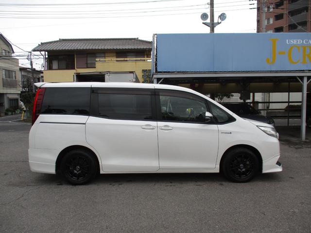 ノア ハイブリッドＧ　１オ－ナ－／禁煙車／セ－フティセンス／９型ナビフルセグ／Ｂカメラ／１２．８型後席フリップダウンＭ／両自動ドア／スマ－トキ－／ＥＴＣ／クルコン／前席Ｓヒ－タ－／Ｗオ－トＡＣ／ＬＥＤ／ＴＲＤＦ＆Ｒエアロ／（63枚目）
