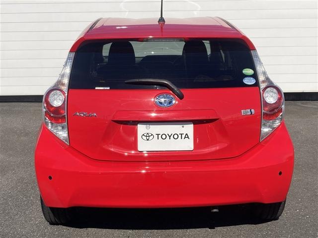 アクア Ｓ　キーレスエントリ　フルセグ地デジ　ナビ＆ＴＶ　オートエアコン　デュアルエアバック　ＥＳＣ　Ｂカメラ　パワーウィンドウ　ＡＵＸ端子　ＥＴＣ　ＤＶＤ再生可能　ＳＲＳ　パワーステアリング　ＡＢＳ（15枚目）