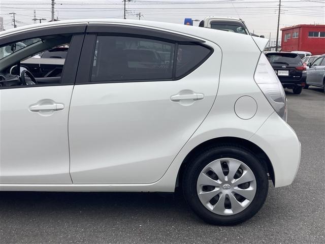 アクア S スマートキープッシュスタート キーレスエントリ フルセグ地デジ ナビ&TV オートエアコン デュアルエアバック ESC パワーウィンドウ ETC DVD再生可能 SRS パワーステアリング ABS(11枚目)