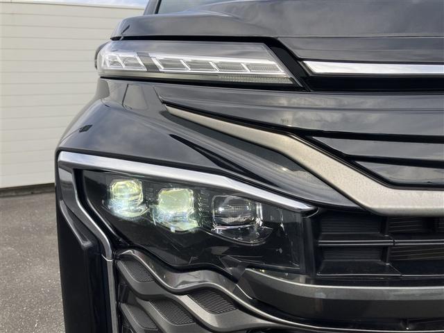 ヴォクシー ハイブリッドＳ－Ｚ　パワーウィンドウ　ＤＶＤ再生機能　インテリキー　横滑防止装置　地デジＴＶ　アクティブクルーズコントロール　１オナ　フルオートエアコン　リアカメラ　エアバッグ　ＡＢＳ　１００Ｖ充電　ナビＴＶ　ＷＡＣ（5枚目）