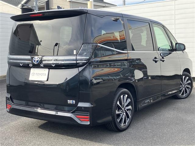 ヴォクシー ハイブリッドＳ－Ｚ　パワーウィンドウ　ＤＶＤ再生機能　インテリキー　横滑防止装置　地デジＴＶ　アクティブクルーズコントロール　１オナ　フルオートエアコン　リアカメラ　エアバッグ　ＡＢＳ　１００Ｖ充電　ナビＴＶ　ＷＡＣ（15枚目）