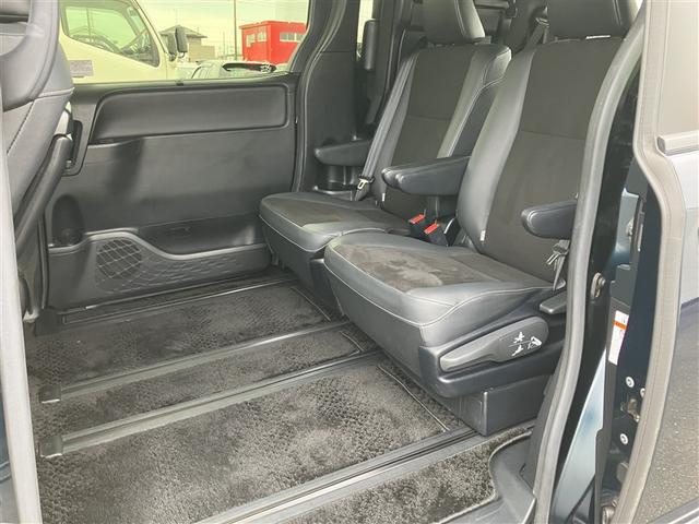 ノア Ｓｉ　ダブルバイビーＩＩＩ　バックＭ　両側オートスライドドア　イモビライザー　プリクラッシュＳ　ＬＥＤヘッドライト　リアエアコン　キーレス　エアバッグ　オートエアコン　デュアルエアバック　１オーナー　アルミホイール　ＡＢＳ（22枚目）