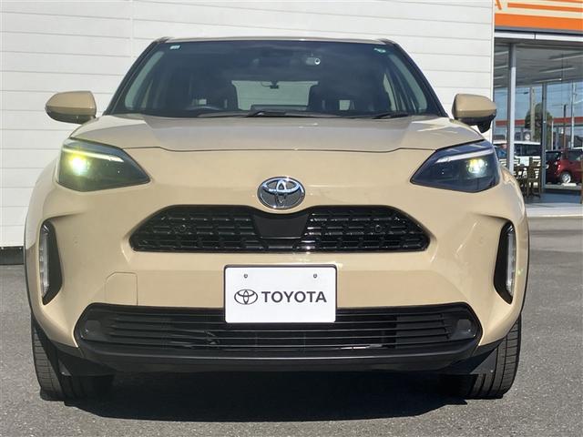 ヤリスクロス Ｚ　バックモニタ　横滑り防止システム　ナビ＆ＴＶ　イモビ　カーテンエアバッグ　クルーズＣ　エアコン　スマートキ－　アルミ　地デジ　キーフリー　パワステ　ダブルエアバック　ＬＥＤヘット　エアバッグ　ＡＢＳ（4枚目）