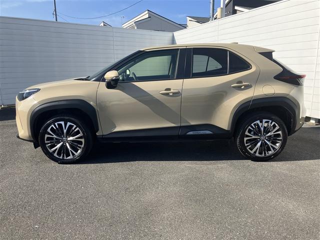 ヤリスクロス Ｚ　バックモニタ　横滑り防止システム　ナビ＆ＴＶ　イモビ　カーテンエアバッグ　クルーズＣ　エアコン　スマートキ－　アルミ　地デジ　キーフリー　パワステ　ダブルエアバック　ＬＥＤヘット　エアバッグ　ＡＢＳ（9枚目）