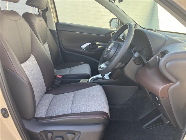 ヤリスクロス Ｚ　バックモニタ　横滑り防止システム　ナビ＆ＴＶ　イモビ　カーテンエアバッグ　クルーズＣ　エアコン　スマートキ－　アルミ　地デジ　キーフリー　パワステ　ダブルエアバック　ＬＥＤヘット　エアバッグ　ＡＢＳ（16枚目）