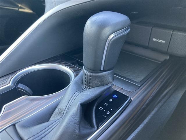 カムリ Ｇ　ＥＳＣ　リヤカメラ　パワーウィンドウ　オ－トエアコン　パワステ　地デジ　エアバッグ　ＬＥＤヘットライト　ＡＢＳ　スマートキープッシュスタート　ＥＴＣ車載器　ドラレコ付き　ＴＶナビ　キーフリー　アルミ（32枚目）