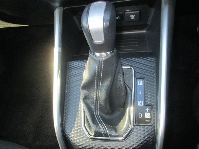 ライズ Ｚ　誤発進抑制機能　エアコン　スマートキー＆プッシュスタート　地デジＴＶ　ドライブレコーダ　ＶＳＡ　盗難防止装置　アイドリングストップ機能　バックモニター　ナビ＆ＴＶ　ＬＥＤヘッドライト　アルミホイール（12枚目）