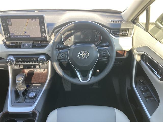 ＲＡＶ４ Ｇ　Ｚパッケージ　インテリジェントクリアランスソナー　パノラマルーフ　整備記録簿　ＡＷＤ　ＬＥＤライト　アルミホイル　オートクルーズ　横滑り防止装置　バックガイドモニター　盗難防止装置　デュアルエアバッグ　メモリナビ（4枚目）