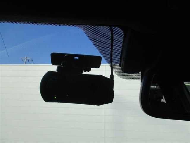 Ｃ－ＨＲ Ｇ－Ｔ　ＬＥＤヘッドライト　クルーズコントロール　キーレスエントリー　ＡＢＳ　イモビライザー　フルオートエアコン　エアバッグ　フルセグテレビ　アルミ付　ハーフレザーシート　スマートキ－　フルタイム４ＷＤ（16枚目）