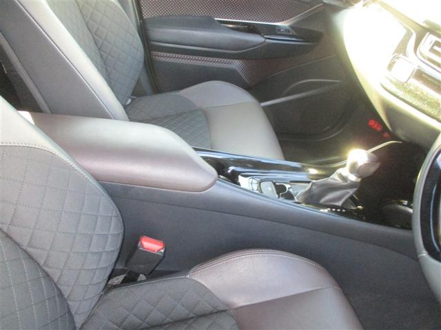 Ｃ－ＨＲ Ｇ－Ｔ　ＬＥＤヘッドライト　クルーズコントロール　キーレスエントリー　ＡＢＳ　イモビライザー　フルオートエアコン　エアバッグ　フルセグテレビ　アルミ付　ハーフレザーシート　スマートキ－　フルタイム４ＷＤ（21枚目）