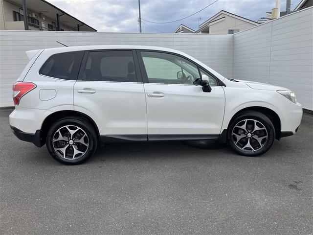 フォレスター ２．０ｉ－Ｓ　アイサイト　スマートキー＆プッシュスタート　アイスト　イモビライザー　ＡＢＳ　エアバッグ　アルミホイール　オートクルーズ　ＬＥＤヘッドライト　ミュージックプレイヤー接続可　衝突軽減ブレーキ　電動シート　キーレス（7枚目）