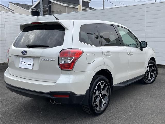 フォレスター ２．０ｉ－Ｓ　アイサイト　スマートキー＆プッシュスタート　アイスト　イモビライザー　ＡＢＳ　エアバッグ　アルミホイール　オートクルーズ　ＬＥＤヘッドライト　ミュージックプレイヤー接続可　衝突軽減ブレーキ　電動シート　キーレス（13枚目）