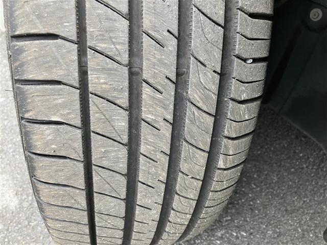 ノア ハイブリッドＳｉ　ダブルバイビーＩＩ　Ｂカメラ　横滑り防止装置　記録簿有　ＬＥＤ　エアロ　地デジ　ドラレコ　ミュージックプレイヤー接続可　１オーナー　オートクルーズ　ＤＶＤ再生可　メモリナビ　エアバッグ　ＥＴＣ　ナビ＆ＴＶ　３列シート（10枚目）