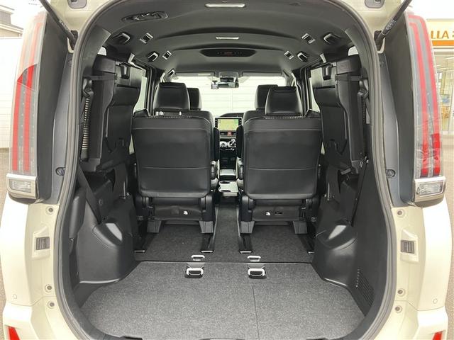 ノア ハイブリッドＳｉ　ダブルバイビーＩＩ　Ｂカメラ　横滑り防止装置　記録簿有　ＬＥＤ　エアロ　地デジ　ドラレコ　ミュージックプレイヤー接続可　１オーナー　オートクルーズ　ＤＶＤ再生可　メモリナビ　エアバッグ　ＥＴＣ　ナビ＆ＴＶ　３列シート（28枚目）