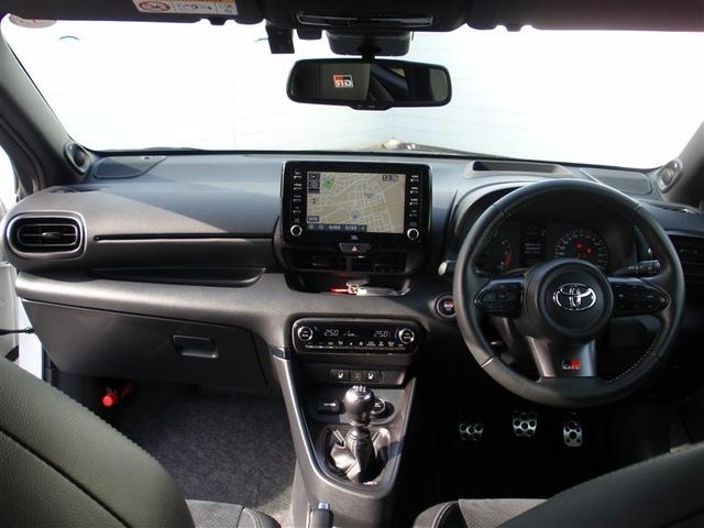 ＧＲヤリス ＲＺ　ハイパフォーマンス　１オーナ　Ｉストップ　ナビ付　ＬＥＤヘッド　盗難防止システム　バックガイドモニター　ＡＷＤ　フルオートエアコン　横滑り防止装置付き　アクティブクルーズコントロール　スマートキ－　ＡＢＳ付き　アルミ（2枚目）