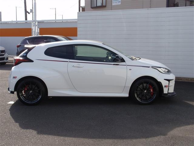 ＧＲヤリス ＲＺ　ハイパフォーマンス　１オーナ　Ｉストップ　ナビ付　ＬＥＤヘッド　盗難防止システム　バックガイドモニター　ＡＷＤ　フルオートエアコン　横滑り防止装置付き　アクティブクルーズコントロール　スマートキ－　ＡＢＳ付き　アルミ（23枚目）