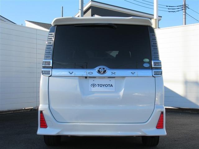 ヴォクシー ＺＳ　煌　地上デジタル　ＴＳＳ　両側パワードア　アイドリングストップ車　パワーウィンド　横滑防止　ＤＶＤ可　盗難防止装置　スマートエントリー　Ｂカメラ　ＡＵＸ　ＬＥＤヘッドライト　メモリーナビ　３列シート　ＡＷ（12枚目）