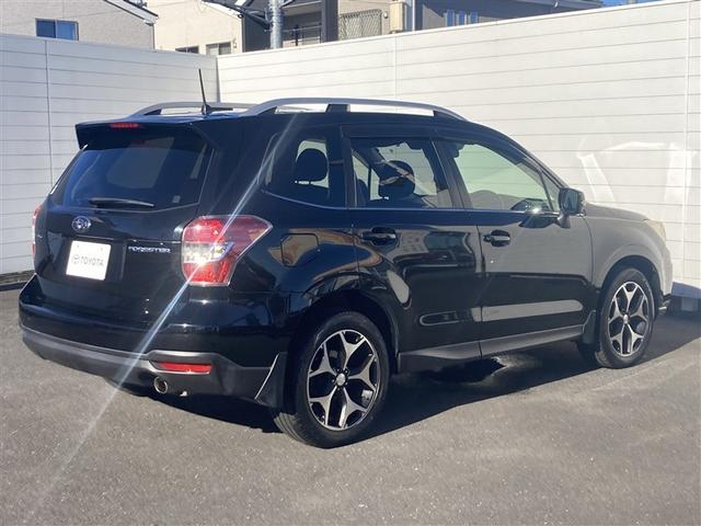 フォレスター ２．０ｉ－Ｓ　アイサイト　ＡＢＳ　エアバッグ　アルミホイール　衝突軽減ブレーキ　オートエアコン　ナビ＆ＴＶ　バックカメラ　４ＷＤ　フルセグＴＶ　ＨＤＤナビ（12枚目）