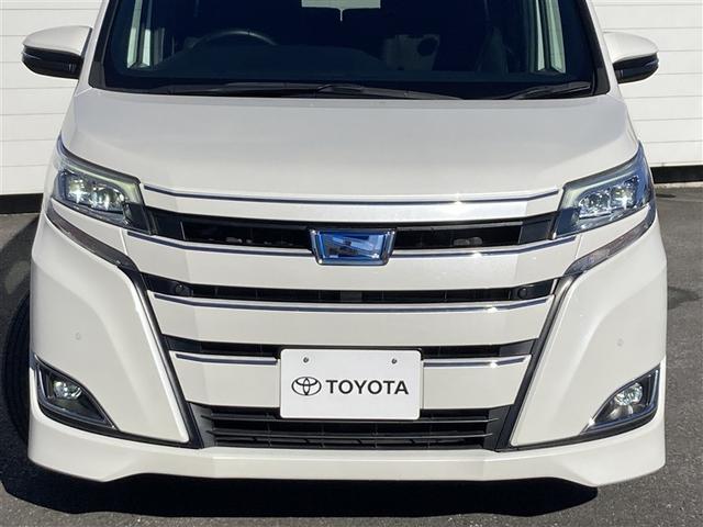 ノア ハイブリッドＧ　Ｒカメラ　スマートキー＆プッシュスタート　ＬＥＤへッドライト　地デジ　イモビライザー　記録簿有　パワーウインドウ　アルミ　エアバッグ　横滑り防止　ＤＶＤ再生機能　パワステ　ナビＴＶ　ドライブレコーダー（2枚目）