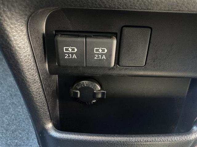 ノア ハイブリッドＧ　Ｒカメラ　スマートキー＆プッシュスタート　ＬＥＤへッドライト　地デジ　イモビライザー　記録簿有　パワーウインドウ　アルミ　エアバッグ　横滑り防止　ＤＶＤ再生機能　パワステ　ナビＴＶ　ドライブレコーダー（36枚目）