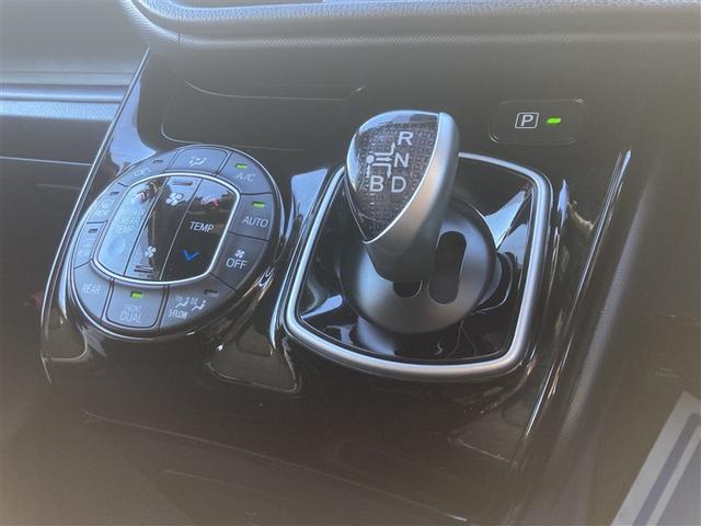 ノア ハイブリッドＧ　Ｒカメラ　スマートキー＆プッシュスタート　ＬＥＤへッドライト　地デジ　イモビライザー　記録簿有　パワーウインドウ　アルミ　エアバッグ　横滑り防止　ＤＶＤ再生機能　パワステ　ナビＴＶ　ドライブレコーダー（38枚目）