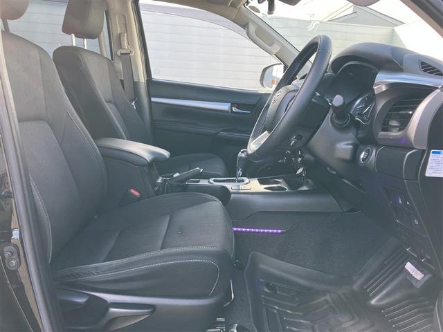 ���ʂ��̂悢��������Ƃ������E�ŁA�N�ł��^�]���₷���ł��B�^�]�̂��₷���͔��ɂ����ɂ��q����܂����