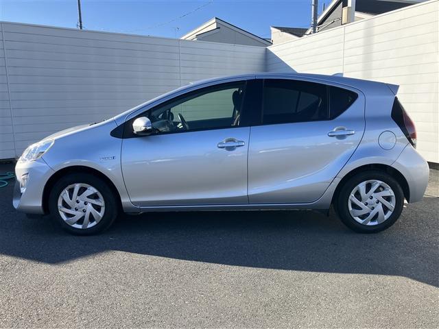 アクア Ｇ　バックモニタ　セキュリティー　ドライブレコーダ　デュアルエアバック　ナビＴＶ　パワーウィンドウ　ＥＳＣ　ＡＴエアコン　ＡＢＳ　パワーステアリング　運転席エアバッグ　キーレススタートシステム　ＥＴＣ（12枚目）