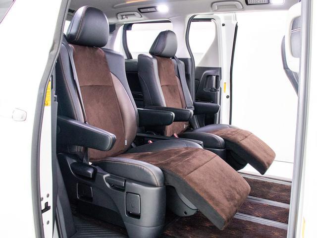 240S タイプゴールド 後期型/特別仕様車/禁煙車/TRDエアロ/後席モニター/両側電動スライドドア/パワーバックドア/専用ハーフレザーシート/クルーズコントロール/カロッツェリアナビ/バックカメラ/ETC/コンビハンドル(6枚目)