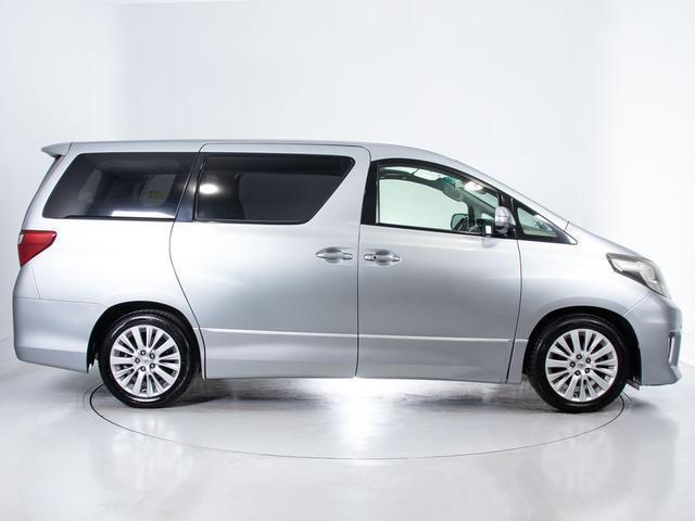 アルファード ２４０Ｓ　Ｃパッケージ　（禁煙車）（モデリスタグリル）（アルパインＢＩＧ－Ｘナビ）（後席モニター）エグゼクティブシート／両側自動ドア／パワーバックドア／バックカメラ／クルーズコントロール／クリアランスソナー／コンビハンドル／（12枚目）