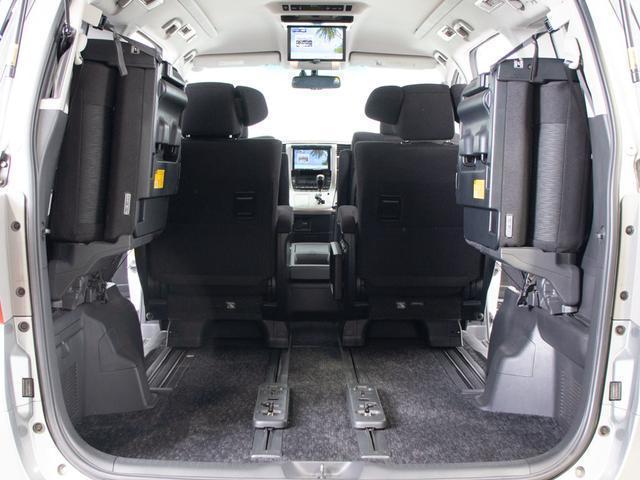 アルファード ２４０Ｓ　Ｃパッケージ　（禁煙車）（モデリスタグリル）（アルパインＢＩＧ－Ｘナビ）（後席モニター）エグゼクティブシート／両側自動ドア／パワーバックドア／バックカメラ／クルーズコントロール／クリアランスソナー／コンビハンドル／（27枚目）