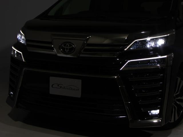ヴェルファイア ２．５Ｚ　Ｇエディション　（禁煙車）（サンルーフ）（冷暖房黒革）（ナビ機能付ディスプレイオーディオ）後席モニター／エグゼクティブシート／トヨタセーフティセンス／踏み間違え防止装置／３眼ＬＥＤヘッドライト／両側自動ドア／（12枚目）