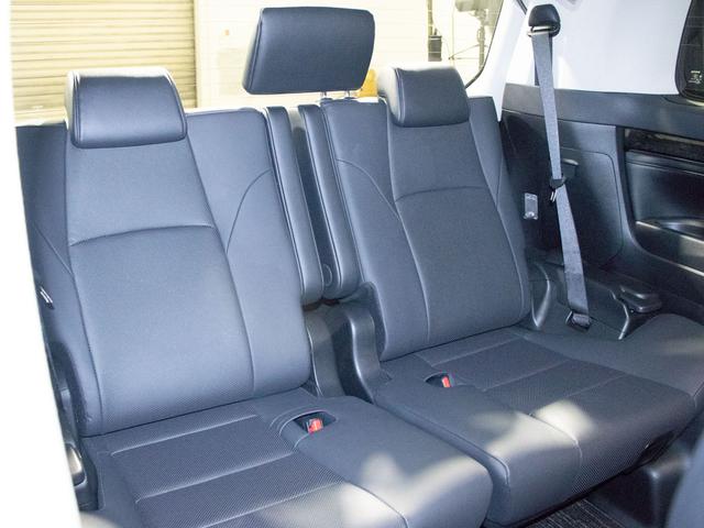 ヴェルファイア ２．５Ｚ　Ｇエディション　（禁煙車）（サンルーフ）（冷暖房黒革）（ナビ機能付ディスプレイオーディオ）後席モニター／エグゼクティブシート／トヨタセーフティセンス／踏み間違え防止装置／３眼ＬＥＤヘッドライト／両側自動ドア／（27枚目）