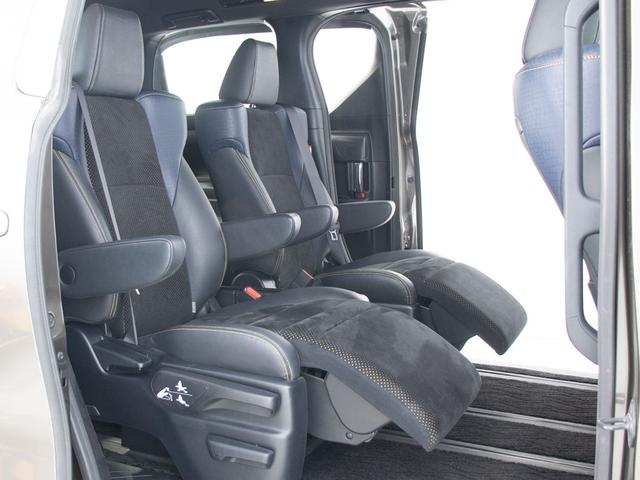 ヴェルファイア ２．５Ｚ　Ａエディション　ゴールデンアイズ　（禁煙車）（レクサス限定カラー）（点検記録簿５枚）（純正１０型ナビ）後席モニター／両側自動ドア／パワーバックドア／専用黒ハーフレザーシート／ＡＣ１００Ｖ電源／クルーズコントロール／クリアランスソナー／（26枚目）