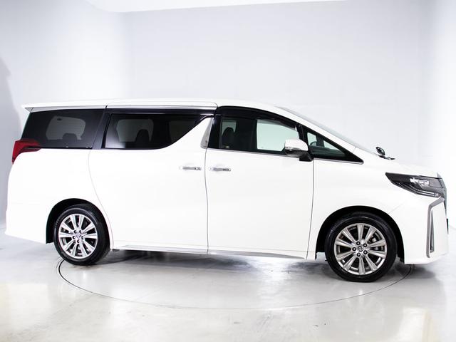 アルファード ２．５Ｓ　タイプゴールド　（禁煙・ワンオーナー車）（後席モニター）（両側自動ドア）（パワーバックドア）ディスプレイオーディオ／トヨタセーフティセンス／踏み間違い防止装置／３眼ＬＥＤヘッドライト／ＡＣ１００Ｖ電源／（20枚目）