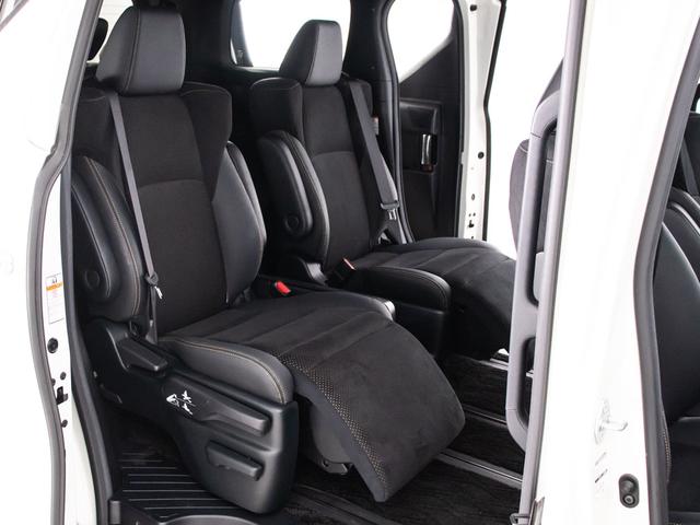 アルファード ２．５Ｓ　タイプゴールド　（禁煙・ワンオーナー車）（後席モニター）（両側自動ドア）（パワーバックドア）ディスプレイオーディオ／トヨタセーフティセンス／踏み間違い防止装置／３眼ＬＥＤヘッドライト／ＡＣ１００Ｖ電源／（25枚目）