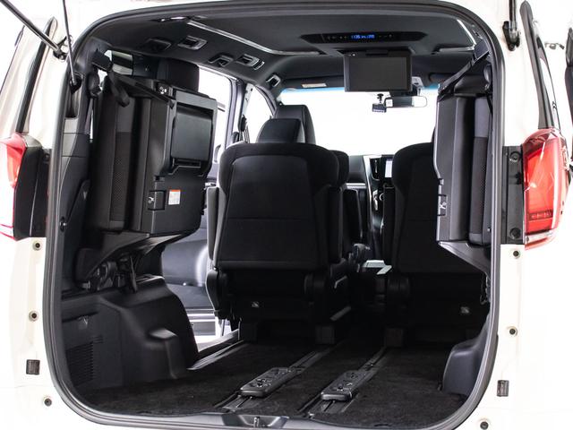 アルファード ２．５Ｓ　タイプゴールド　（禁煙・ワンオーナー車）（後席モニター）（両側自動ドア）（パワーバックドア）ディスプレイオーディオ／トヨタセーフティセンス／踏み間違い防止装置／３眼ＬＥＤヘッドライト／ＡＣ１００Ｖ電源／（28枚目）
