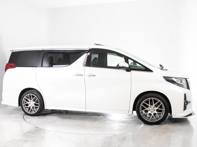 アルファード ２．５Ｓ　Ａパッケージ　タイプブラック　（禁煙車）（シルクブレイズエアロ）（社外１９インチアルミ）（サンルーフ）アルパインＢＩＧ－Ｘ１１型ナビ／後席モニター／前車追従レーダークルーズ／衝突被害軽減ブレーキ／踏み間違い防止装置／両側自動ドア／（22枚目）