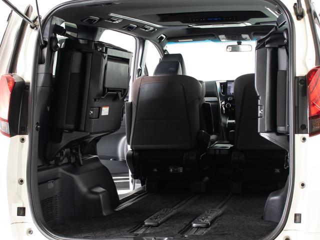 アルファード ２．５Ｓ　Ａパッケージ　タイプブラック　（禁煙車）（シルクブレイズエアロ）（社外１９インチアルミ）（サンルーフ）アルパインＢＩＧ－Ｘ１１型ナビ／後席モニター／前車追従レーダークルーズ／衝突被害軽減ブレーキ／踏み間違い防止装置／両側自動ドア／（30枚目）