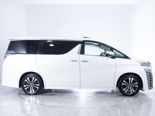 ヴェルファイア ２．５Ｚ　Ｇエディション　（禁煙車）（サンルーフ）（冷暖房黒革）（純正１０型ナビ）後席モニター／エグゼクティブシート／トヨタセーフティセンス／踏み間違い防止装置／デジタルインナーミラー／３眼ＬＥＤヘッドライト／ＡＣ１００Ｖ電源（18枚目）