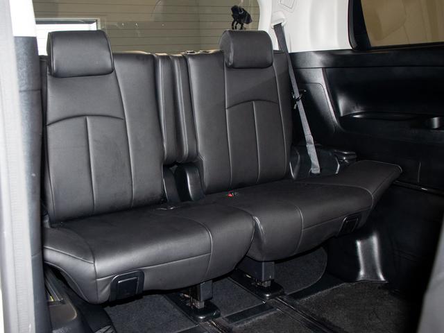 ヴェルファイア ２．５Ｚ　Ａエディション　（禁煙車）（サンルーフ）（純正１０型ナビ）（後席モニター）前車追従レーダークルーズ／衝突被害軽減ブレーキ／踏み間違い防止装置／両側自動ドア／バックカメラ／ＡＣ１００Ｖ電源／黒革調シートカバー／（26枚目）