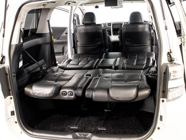 ヴェルファイア ２．４Ｚ　（禁煙車）（８人乗りフルフラットシート）（両側電動スライドドア）（後席モニター）黒革調シートカバー／クリアランスソナー／バックカメラ／Ｂｌｕｅｔｏｏｔｈ接続／フルセグＴＶ／ＨＩＤヘッドライト／ＥＴＣ（6枚目）